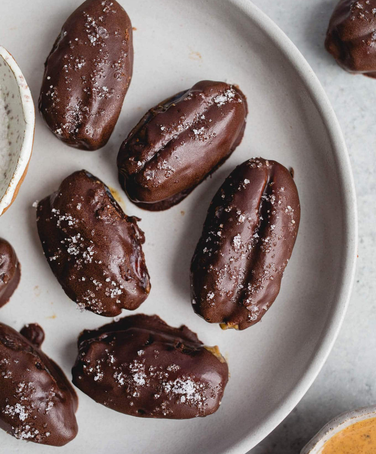 Chocolate Date Almonds